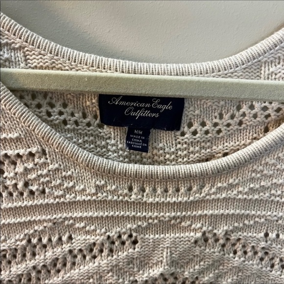 American Eagle Cream Sweater - Picture 3 of 7